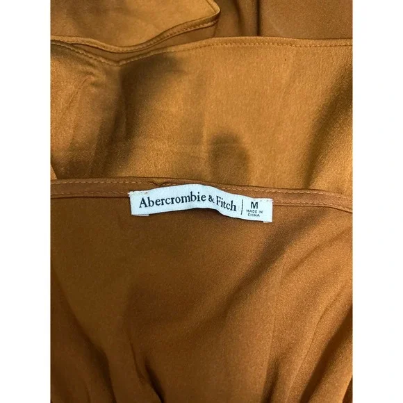 Abercrombie & Fitch Bronze Satin Tie Front Cami Top - Picture 3 of 4